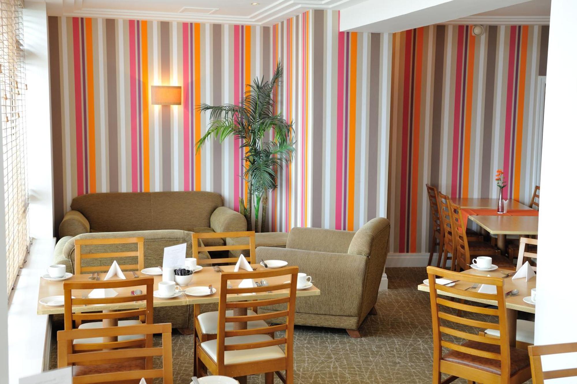 Carousel Hotel Блэкпул Экстерьер фото
