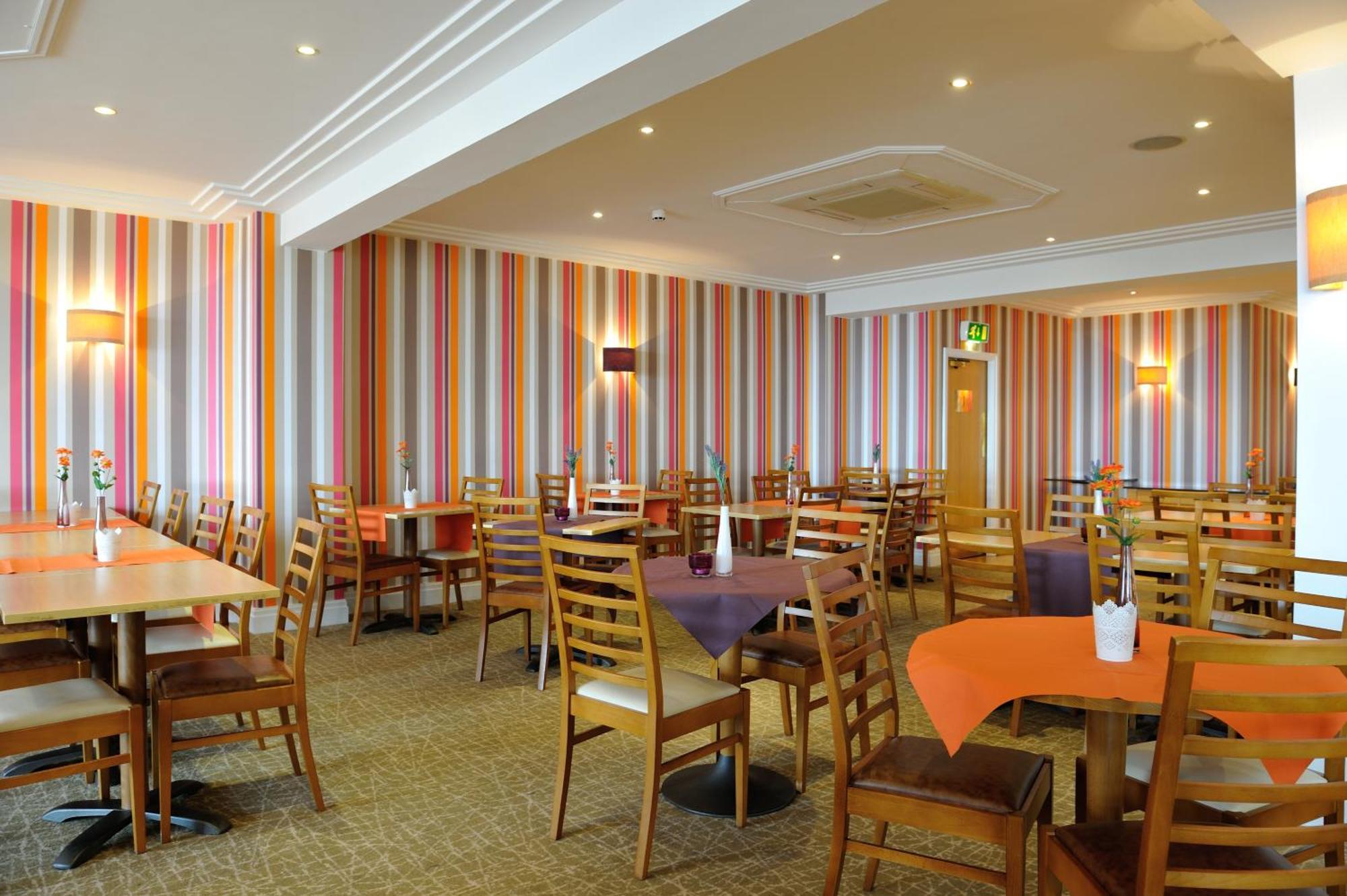 Carousel Hotel Блэкпул Экстерьер фото